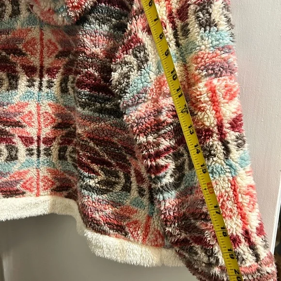 Colorful Patterned Fleece Jacket - Picture 5 of 6